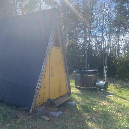 Triangle Cabin Laitila Luaran gambar